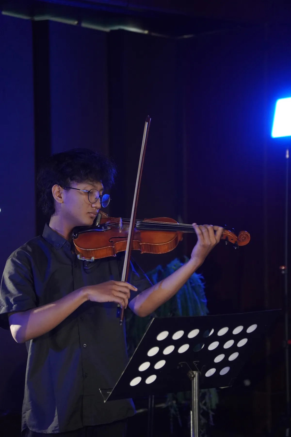 GKDI Worship di balik layar