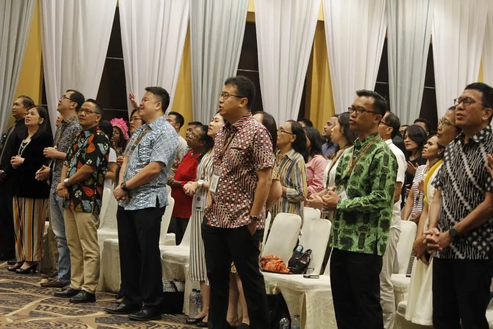 Konferensi - gkdi 13